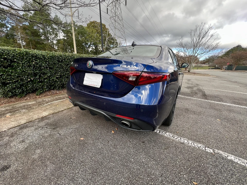 2018 Alfa Romeo Giulia - Image 11 of 31