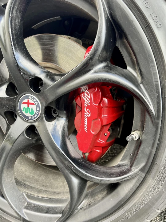 2018 Alfa Romeo Giulia - Image 30 of 31