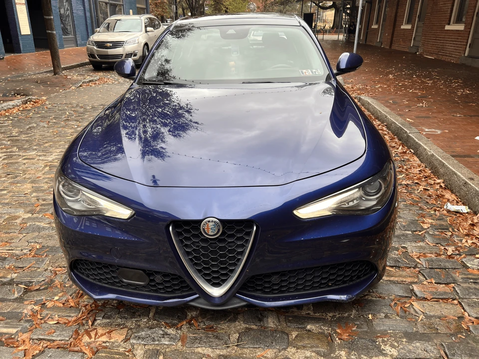 2018 Alfa Romeo Giulia - Image 7 of 31