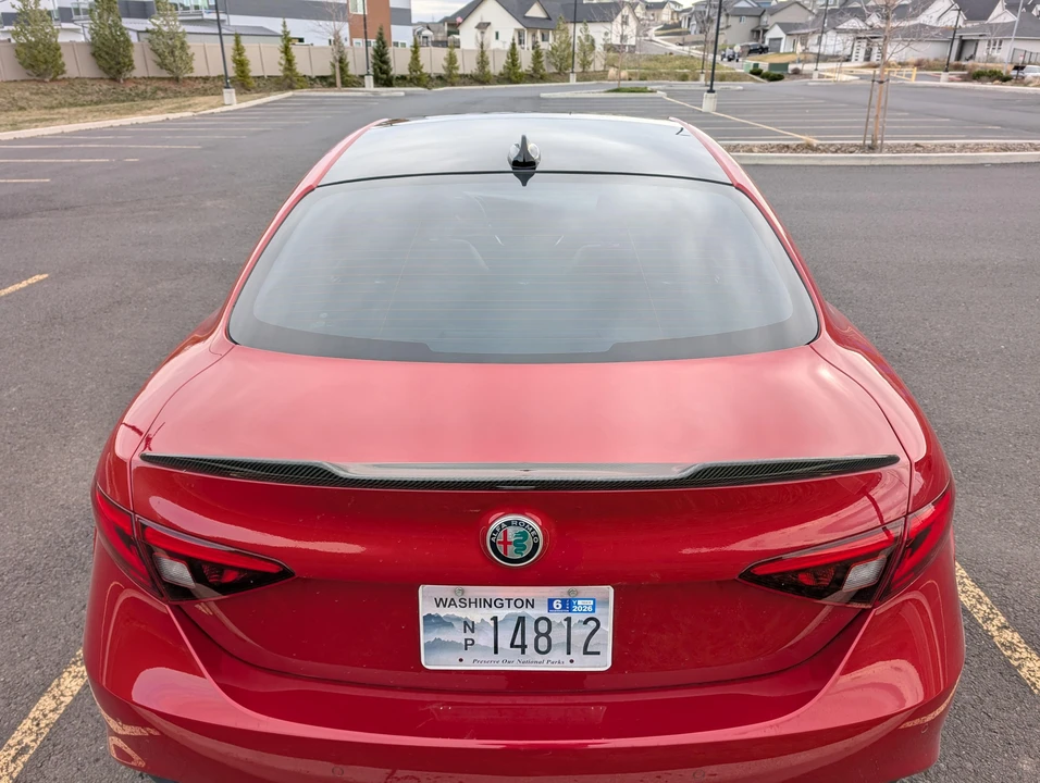 2018 Alfa Romeo Giulia - Image 18 of 31