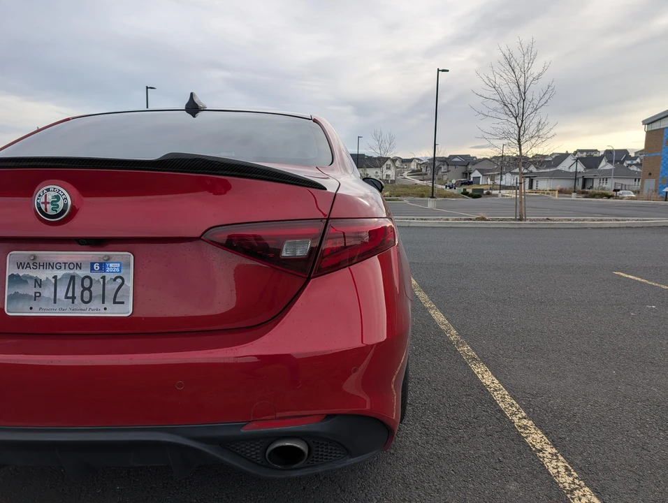 2018 Alfa Romeo Giulia - Image 19 of 31