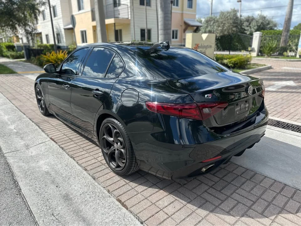 2018 Alfa Romeo Giulia - Image 8 of 14