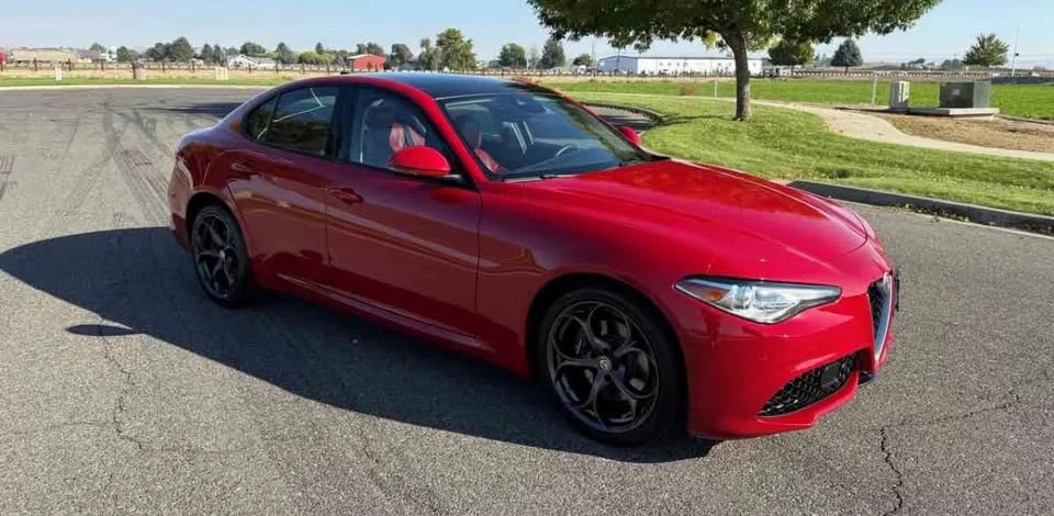 2018 Alfa Romeo Giulia - Image 2 of 8