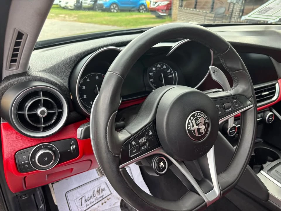 2018 Alfa Romeo Giulia - Image 11 of 14