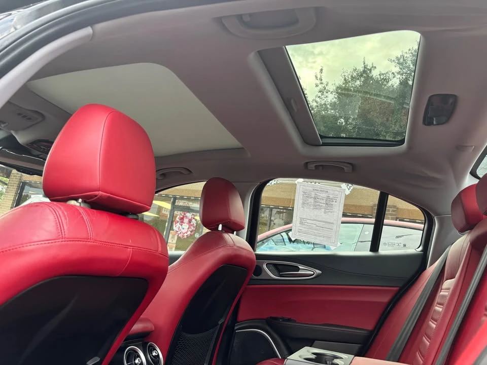 2018 Alfa Romeo Giulia - Image 8 of 14