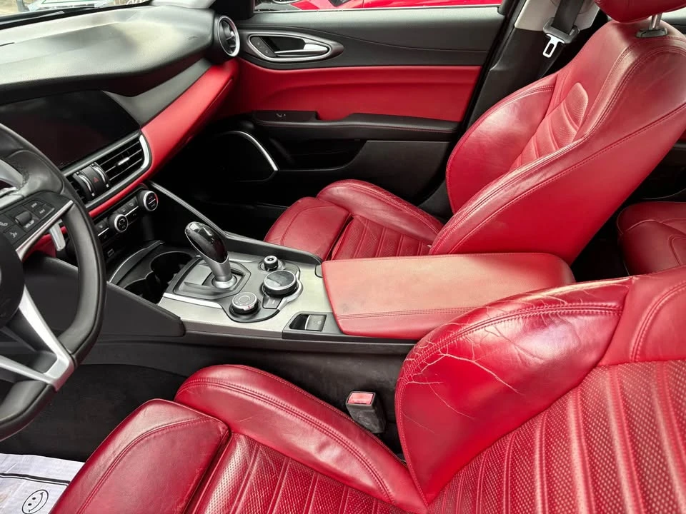 2018 Alfa Romeo Giulia - Image 10 of 14