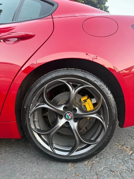 2018 Alfa Romeo Giulia - Image 4 of 5