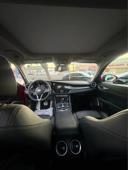 2018 Alfa Romeo Giulia - Image 3 of 5