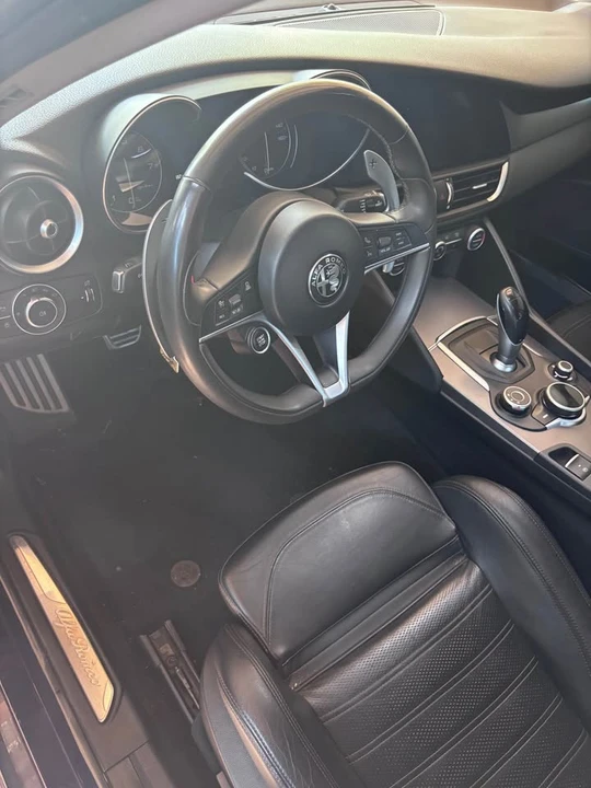 2018 Alfa Romeo Giulia - Image 7 of 13