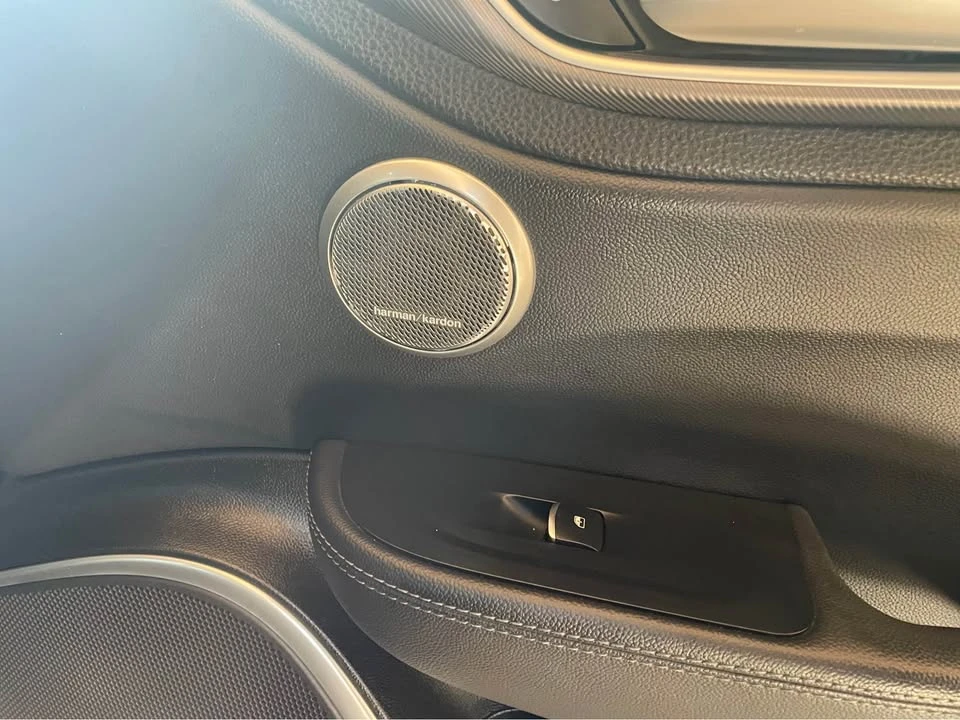 2018 Alfa Romeo Giulia - Image 8 of 13