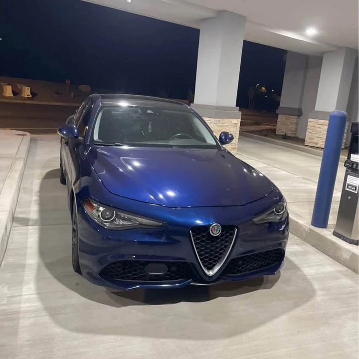 2018 Alfa Romeo Giulia - Image 11 of 13