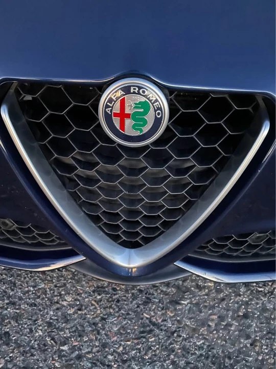 2018 Alfa Romeo Giulia - Image 2 of 13