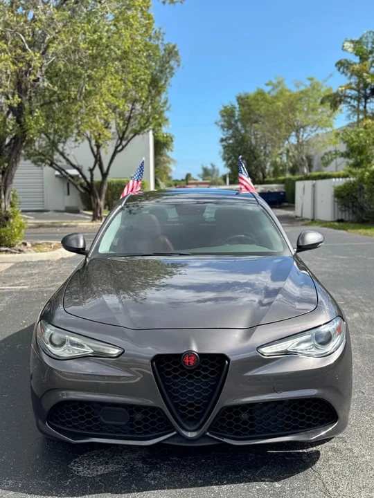 2018 Alfa Romeo Giulia - Image 4 of 19