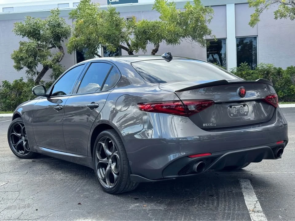 2018 Alfa Romeo Giulia - Image 8 of 12