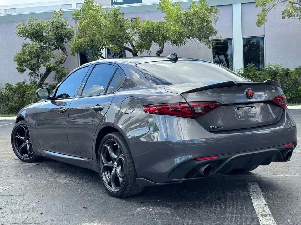 2018 Alfa Romeo Giulia - Image 9 of 12