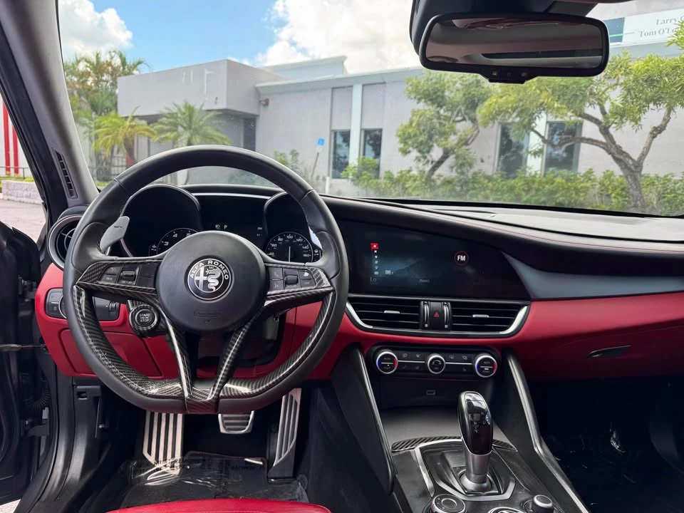 2018 Alfa Romeo Giulia - Image 2 of 12