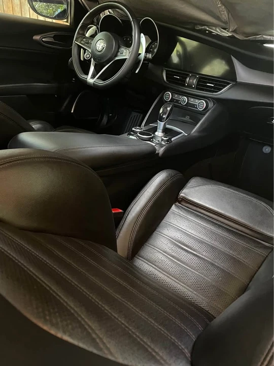 2018 Alfa Romeo Giulia - Image 7 of 12