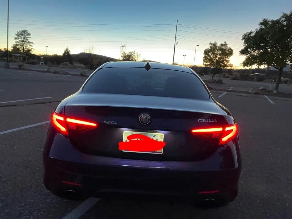 2018 Alfa Romeo Giulia - Image 12 of 18