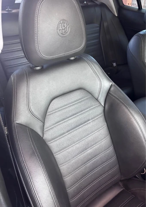 2018 Alfa Romeo Giulia - Image 5 of 18