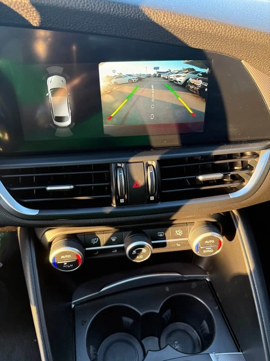 2018 Alfa Romeo Giulia - Image 6 of 7