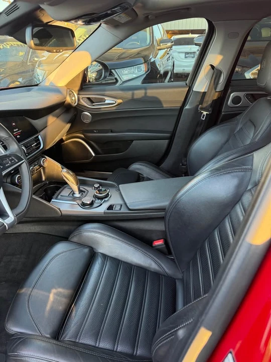 2018 Alfa Romeo Giulia - Image 3 of 7