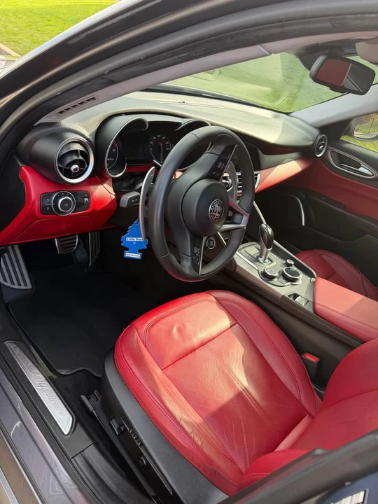 2018 Alfa Romeo Giulia - Image 5 of 6