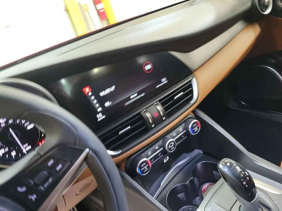 2018 Alfa Romeo Giulia - Image 8 of 12