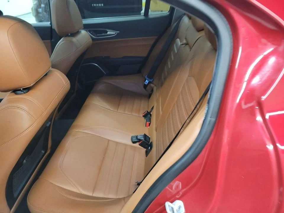 2018 Alfa Romeo Giulia - Image 9 of 12
