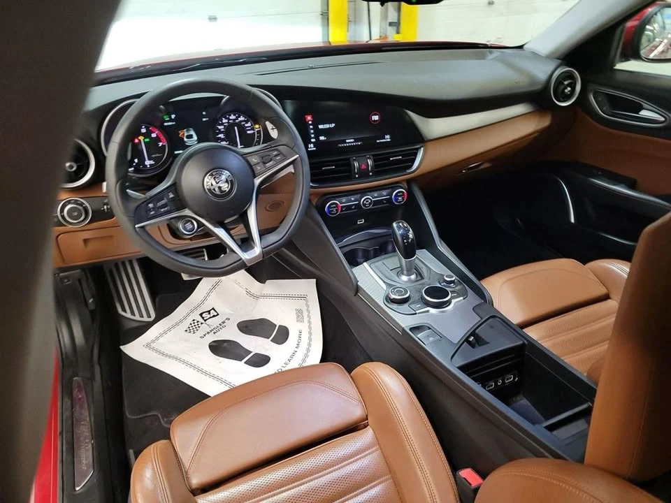 2018 Alfa Romeo Giulia - Image 5 of 12