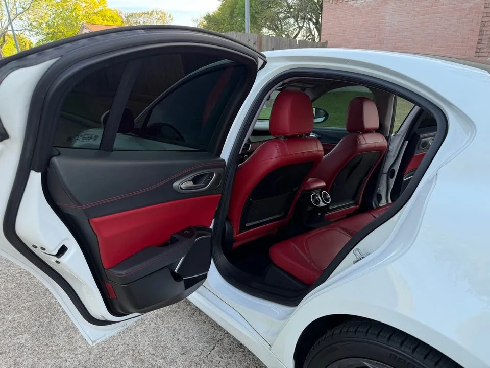2018 Alfa Romeo Giulia - Image 8 of 18