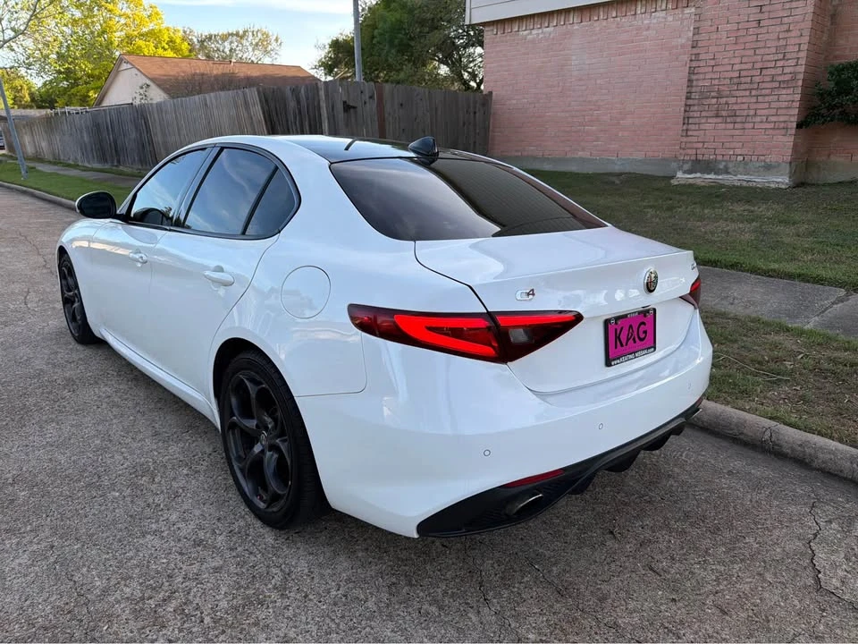 2018 Alfa Romeo Giulia - Image 2 of 18