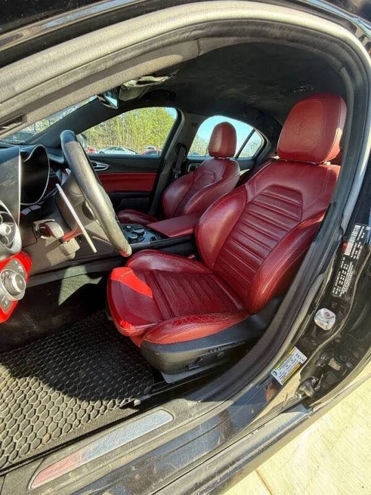2018 Alfa Romeo Giulia - Image 7 of 9