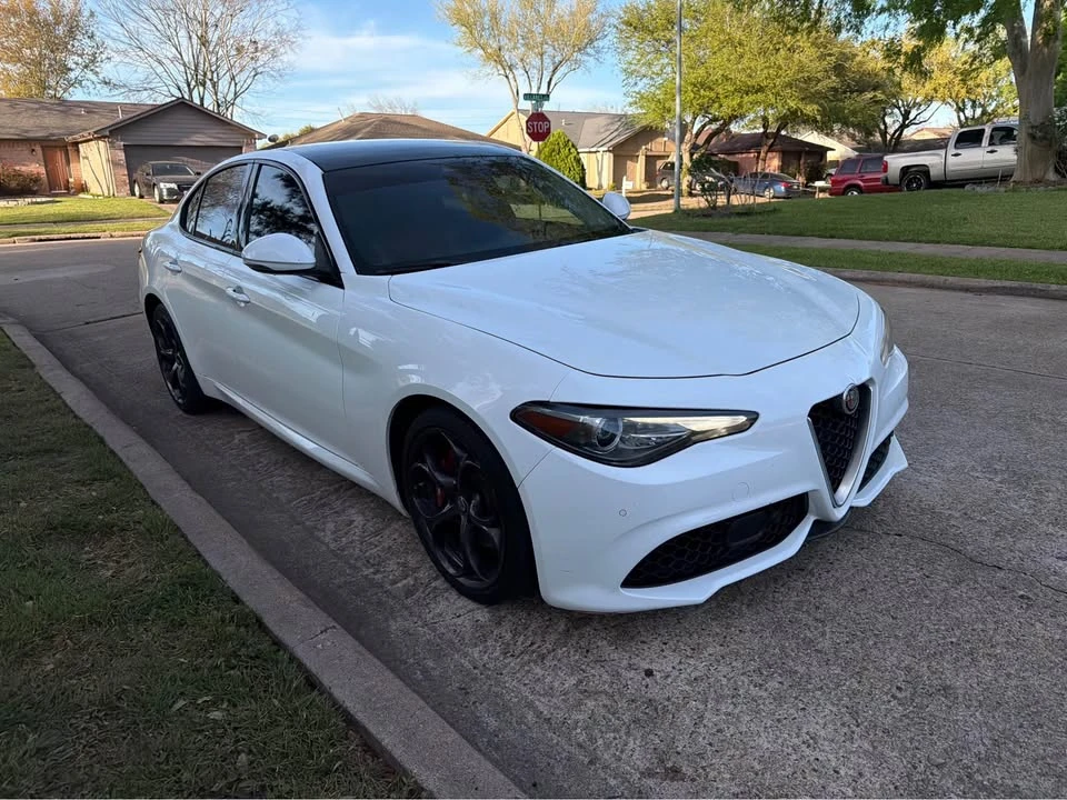 2018 Alfa Romeo Giulia - Image 5 of 18