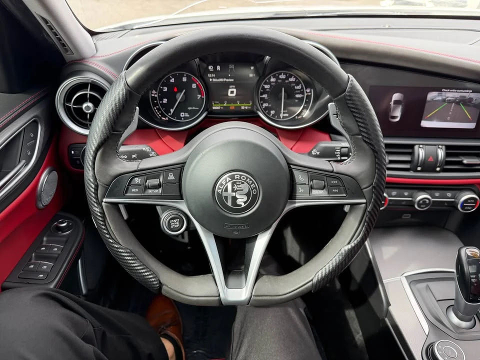 2018 Alfa Romeo Giulia - Image 7 of 11