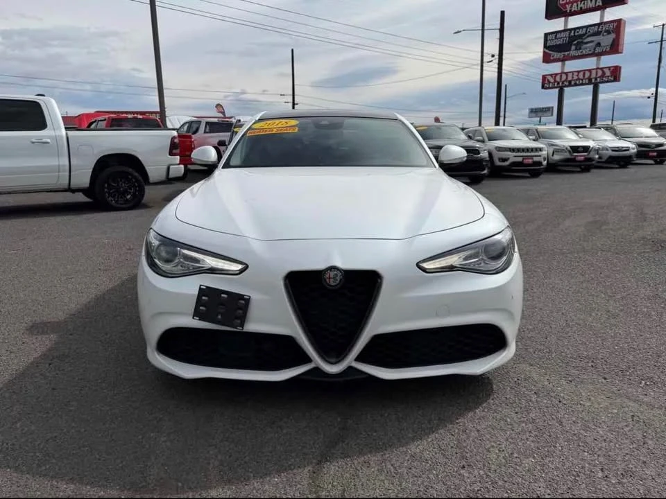 2018 Alfa Romeo Giulia - Image 5 of 11