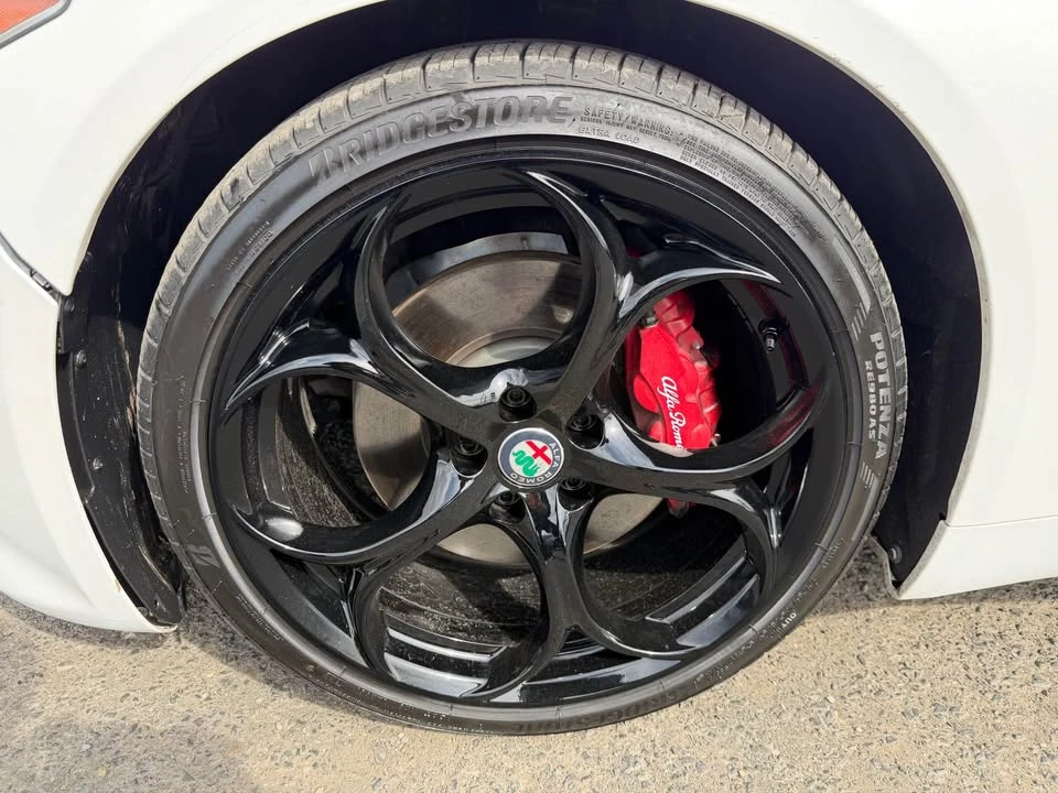 2018 Alfa Romeo Giulia - Image 9 of 11