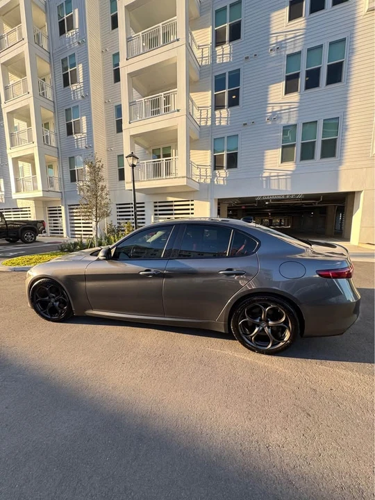 2018 Alfa Romeo Giulia - Image 3 of 20