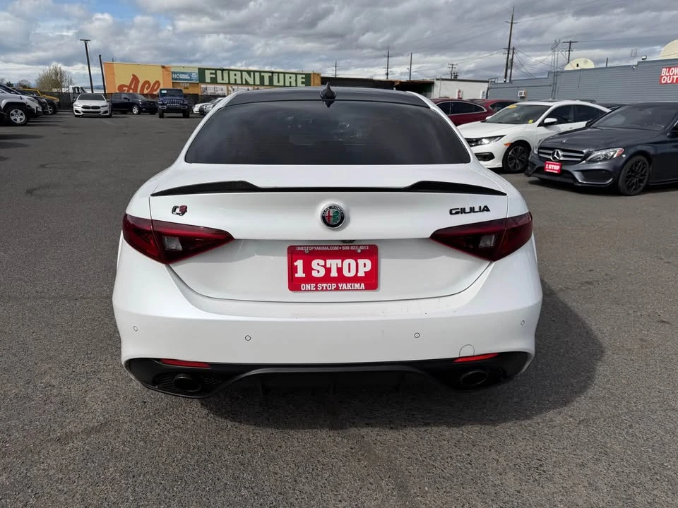 2018 Alfa Romeo Giulia - Image 4 of 11