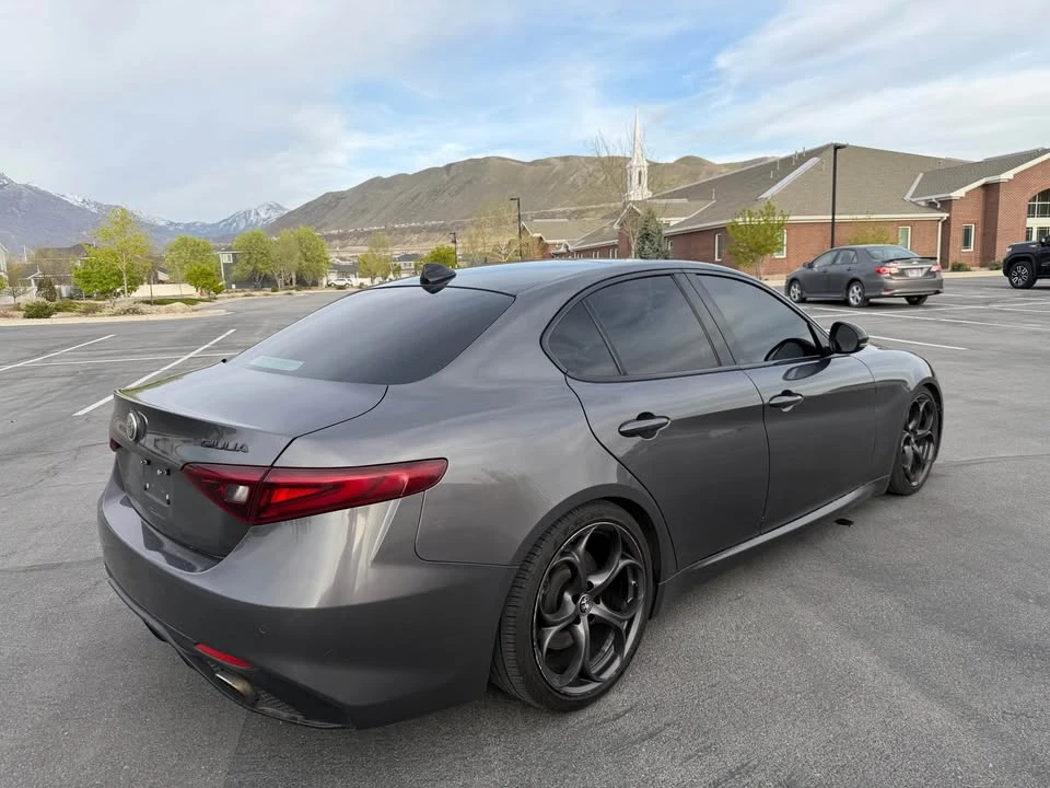 2018 Alfa Romeo Giulia - Image 5 of 19