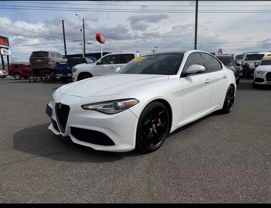 2018 Alfa Romeo Giulia - Image 2 of 11