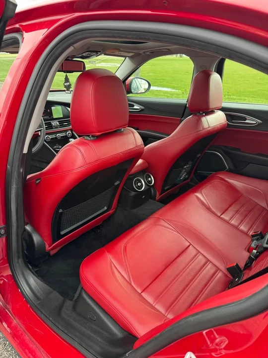 2018 Alfa Romeo Giulia - Image 12 of 20