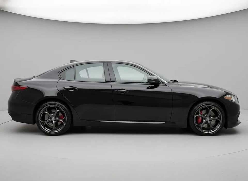 2018 Alfa Romeo Giulia - Image 8 of 20