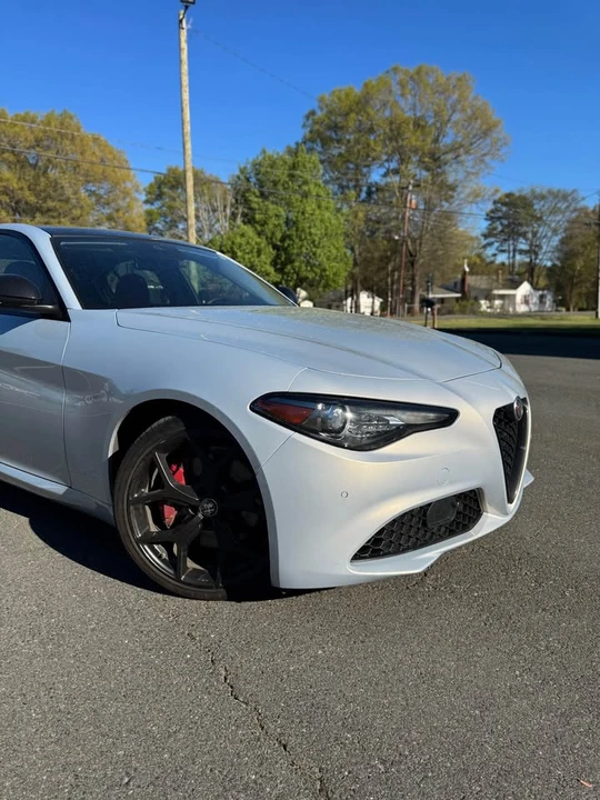 2018 Alfa Romeo Giulia - Image 2 of 19