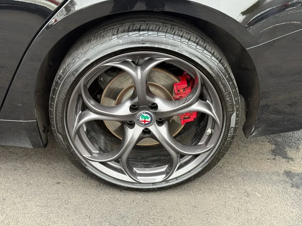 2018 Alfa Romeo Giulia - Image 12 of 20