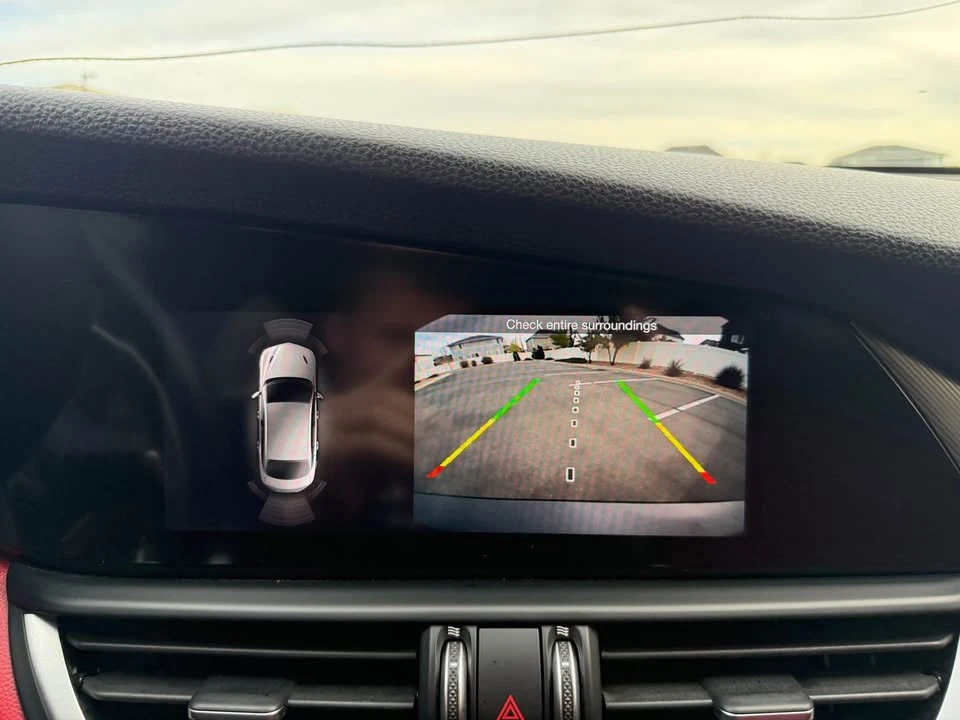 2018 Alfa Romeo Giulia - Image 18 of 19