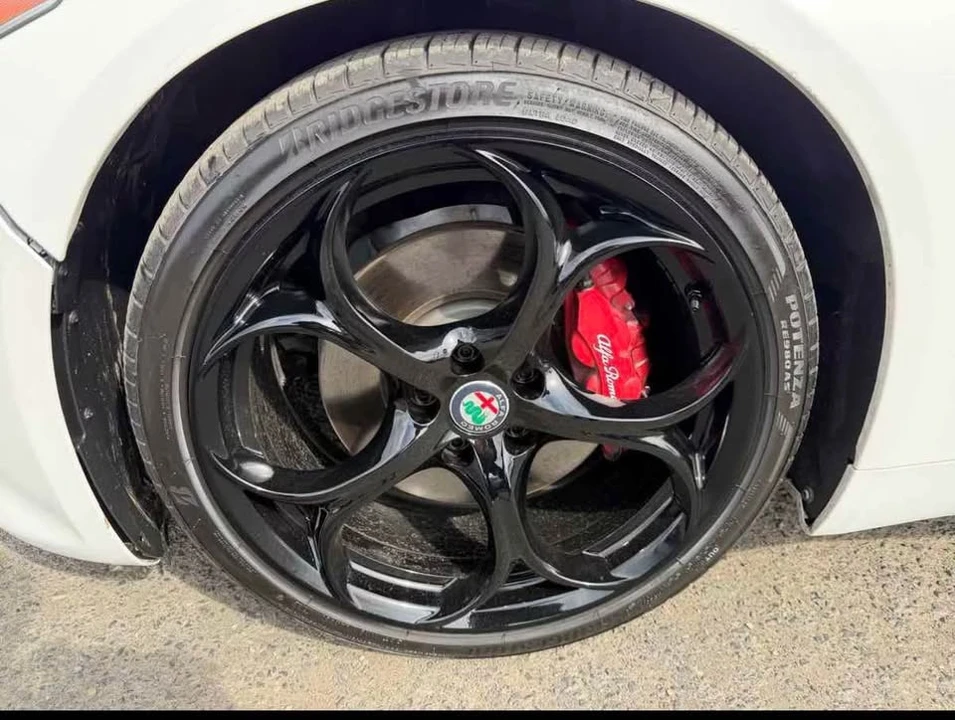 2018 Alfa Romeo Giulia - Image 11 of 11