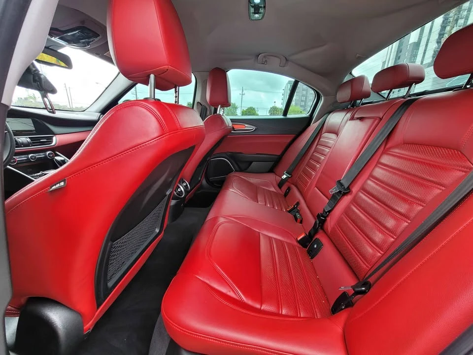 2018 Alfa Romeo Giulia - Image 9 of 20