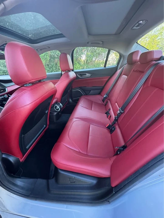 2018 Alfa Romeo Giulia - Image 7 of 19