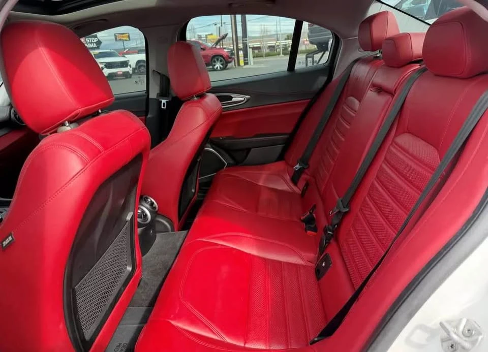 2018 Alfa Romeo Giulia - Image 11 of 11