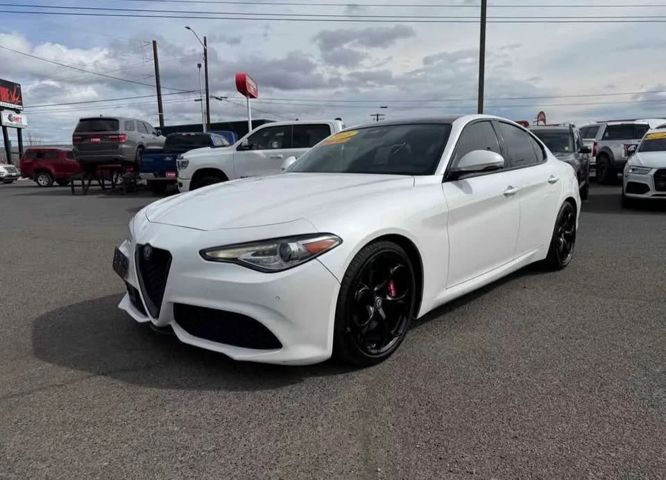 2018 Alfa Romeo Giulia - Image 3 of 11